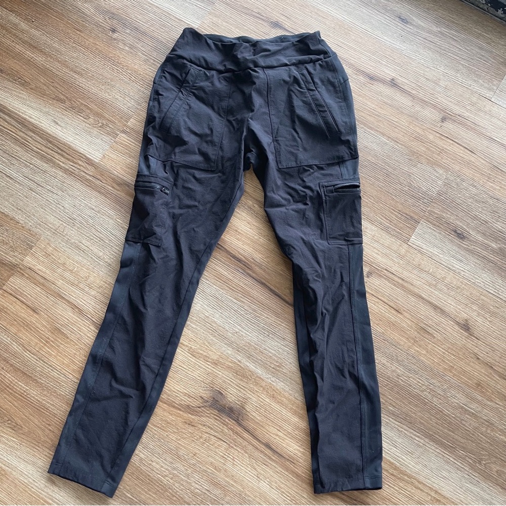 Athleta Charcoal Black Legging Utility Pants Size 8 Hiking Outdoors